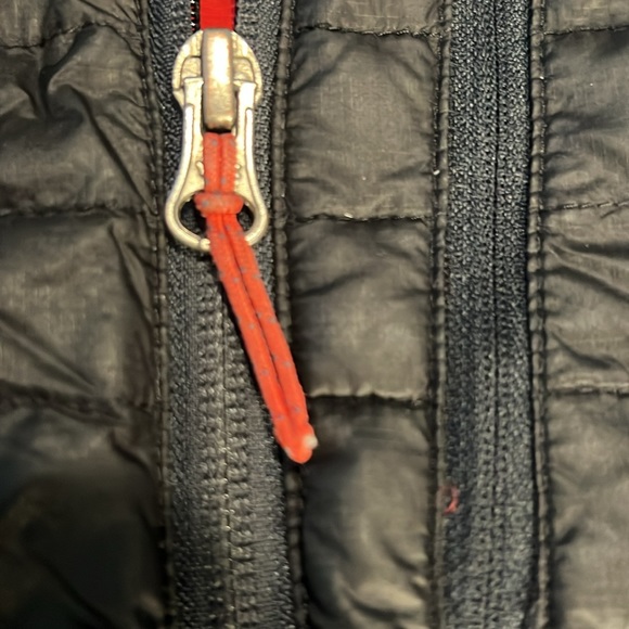 LL Bean kids jacket Small 8 black and red play coat goose down preowned packable - Picture 5 of 10